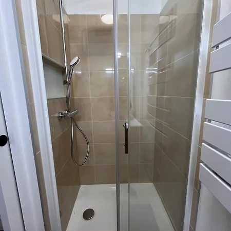 A Louer Sur L Application A I R B N B - Le Petit Fer A Cheval Centre-ville
