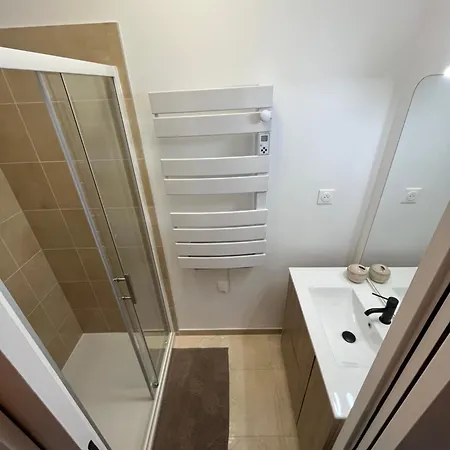 Apartmán A Louer Sur L Application A I R B N B - Le Petit Fer A Cheval Centre-ville
